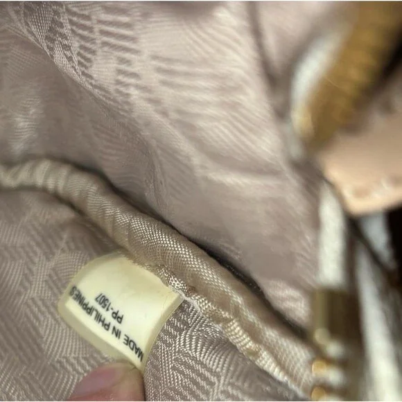 Michael Kors Jet Set Large Logo Crossbody Bag - Picture 9 of 11